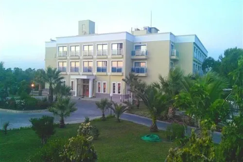 PALM WINGS BEACH RESORT - Image 1