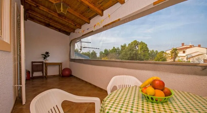 Apartment Gogic - Image 1