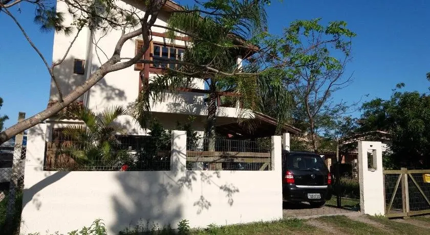 Nova Casa Laranjeiras - Image 1