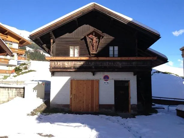 Ferienhaus Dorfhütte Tux - Image 1