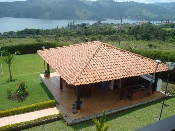 Finca Casa Blanca - Image 1