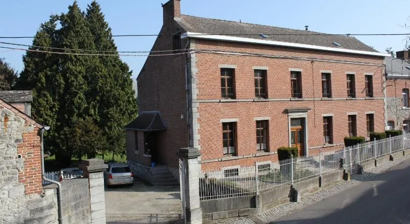 Au Crapaud Charmant - Image 1