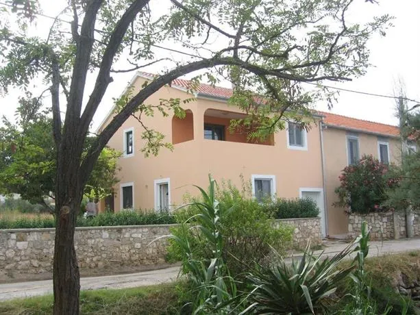 Tuvok Apartmens - Image 1