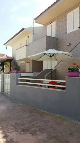 Dream's House - Image 1