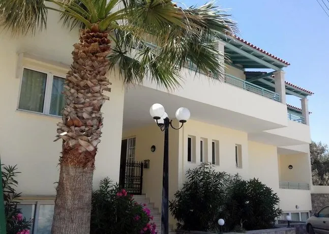 Galatia Apartments - Image 1