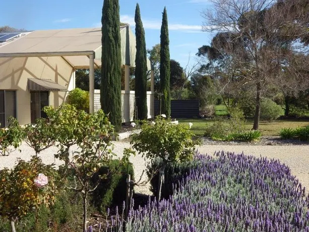 Ashwood Park Bed and Breakfast - Image 1