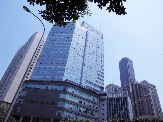 Yueyou Light Luxury Hotel (Chongqing Jiefangbei Hongyadong Branch) - Image 1