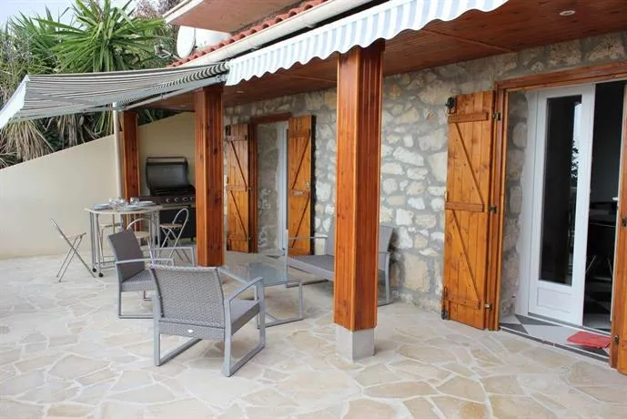 The Village Cottage - Image 1