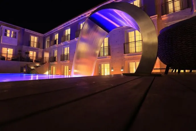A La Lucca Hotel - Image 1