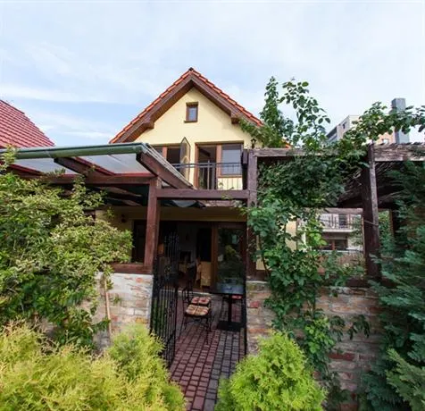 Racianska Vinaren u Teodora Guest House Bratislava - Image 1