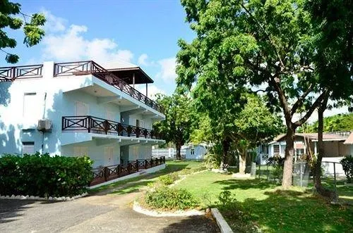 Mackston Apartments - Image 1
