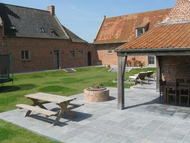Holiday Home Victoria Fields - Image 1