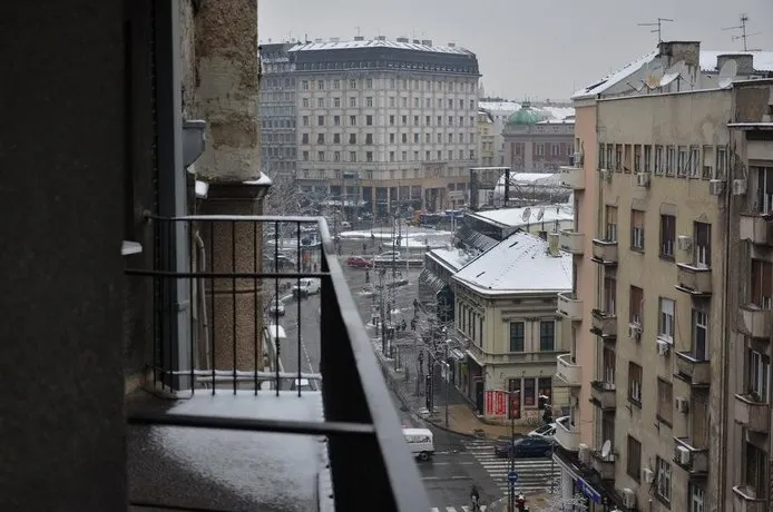Apartment 24 - Image 1