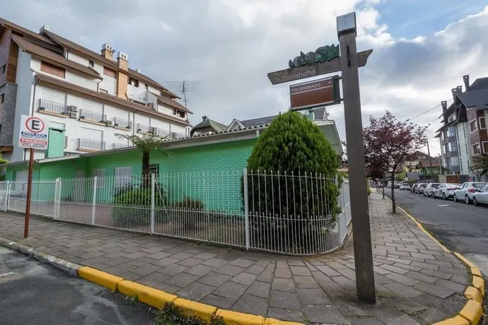 Casa Rua Padre Carmene - Image 1