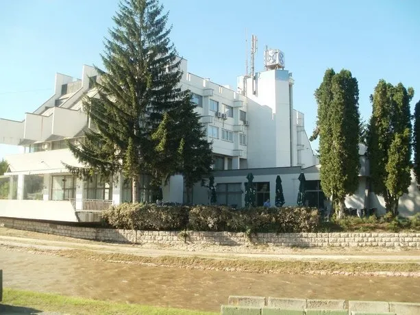 Hotel Olympic - Image 1
