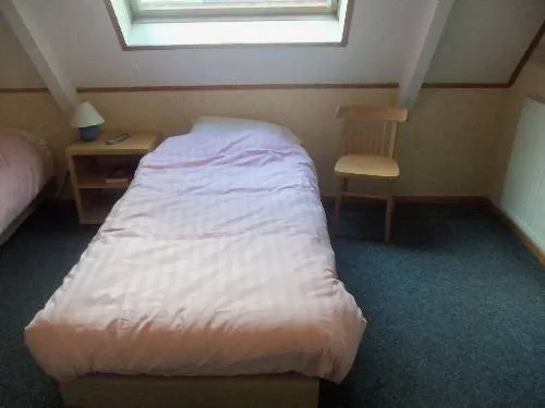 Boss Hotel - Image 1
