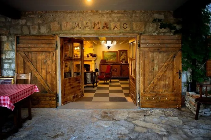 Villa Mamako - Image 1