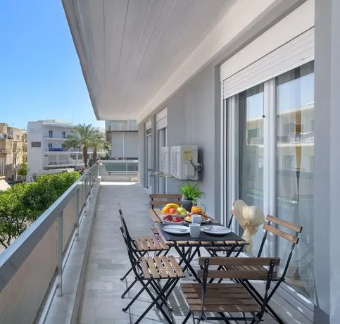 Chris Luxury Apartments - Image 1