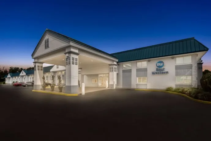 Best Western Burlington Inn - Image 1