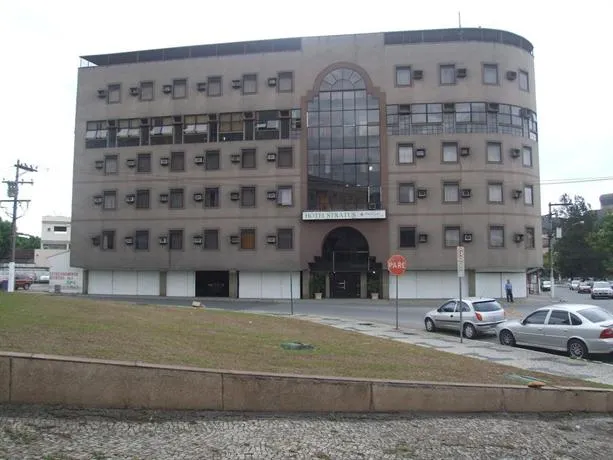 Stratus Vila Hotel - Image 1