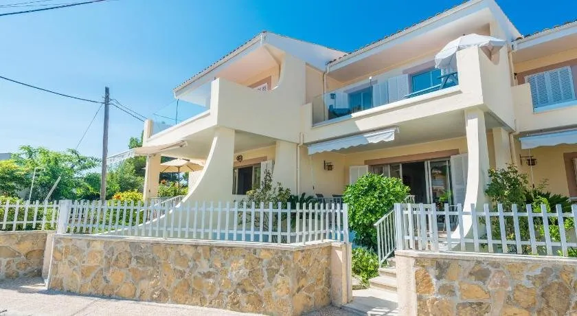 SEASIDE HOUSE IV - Image 1