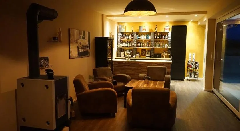 Rhein Lounge - Image 1