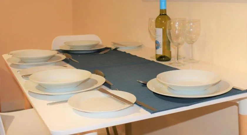 St Georges Apartments - Image 1