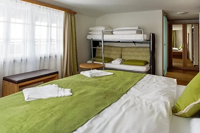 Baeren Restaurant & Rooms - Image 1