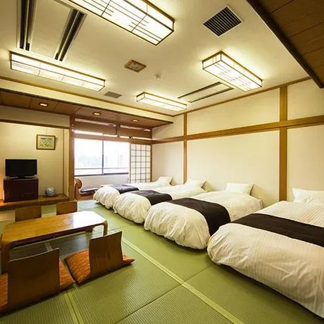 Bird Stay Hotel - Image 1