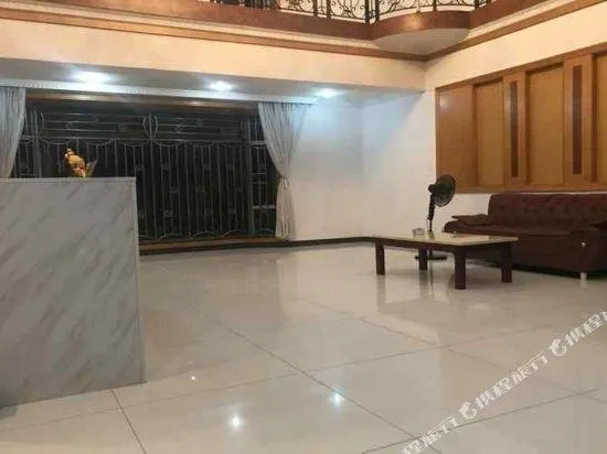Xiangyang Apartment - Image 1