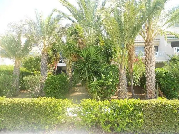 Coral Bay Village C23 - Image 1