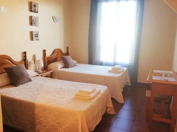 Hostal El Chiringuito - Image 1
