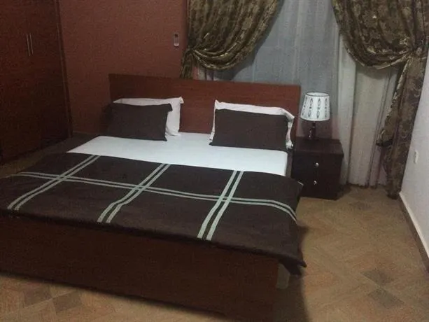Howards Cottage Koforidua - Image 1
