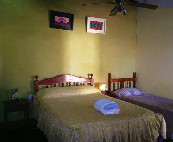 Hotel Rusty-K Hostal - Image 1