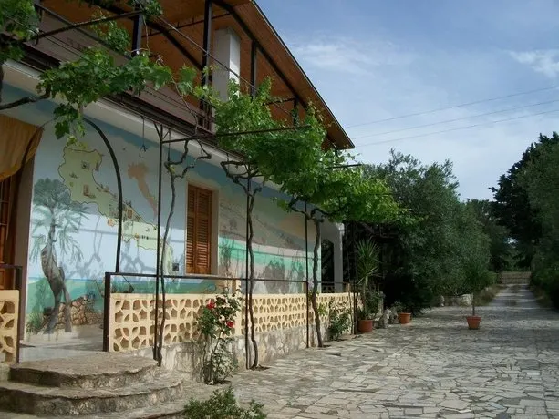 Shangri La - Image 1