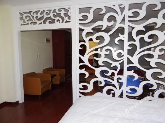 GreenTree Inn Gaobeidian City Jingguang South Street Bus Station Express Hotel - Image 1