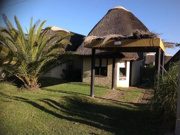 Coco Loco Lodge - Image 1