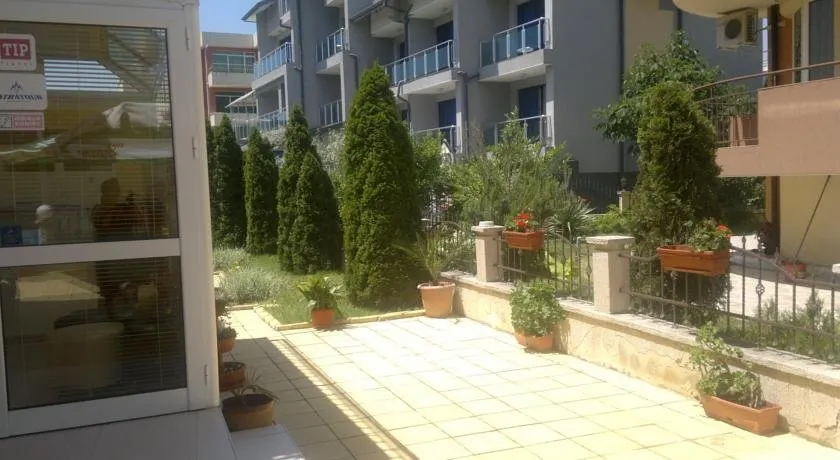 Villa Elegance - Image 1