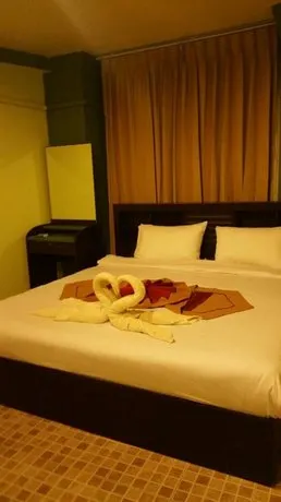 Eat and Sleep Homestay at Hua Hin - Image 1