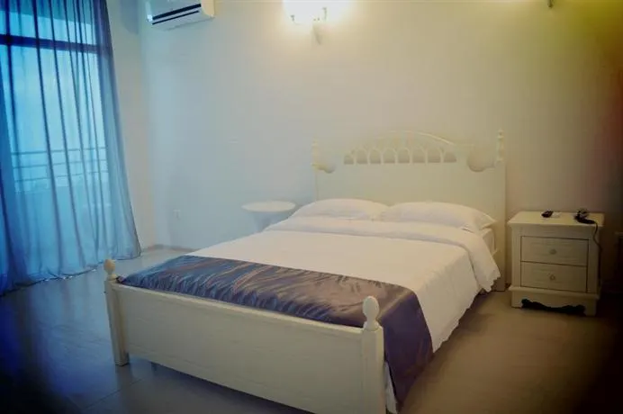 GB Hotel - Image 1