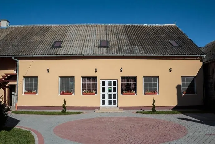 Gyongyvirag Panzio - Image 1
