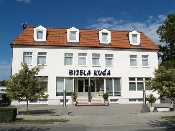 Hotel Bijela Kuća - Image 1
