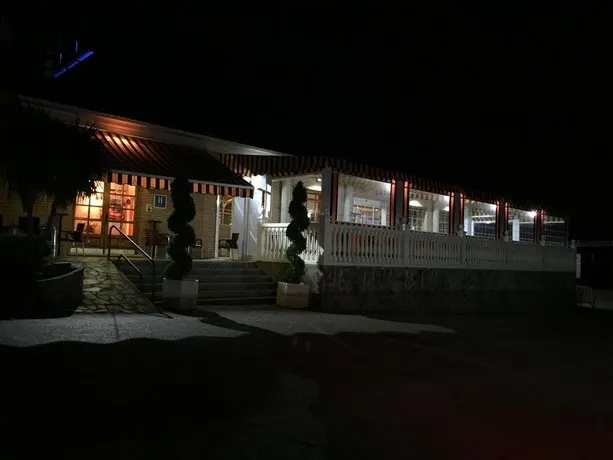 Hotel Campo Blanco - Image 1