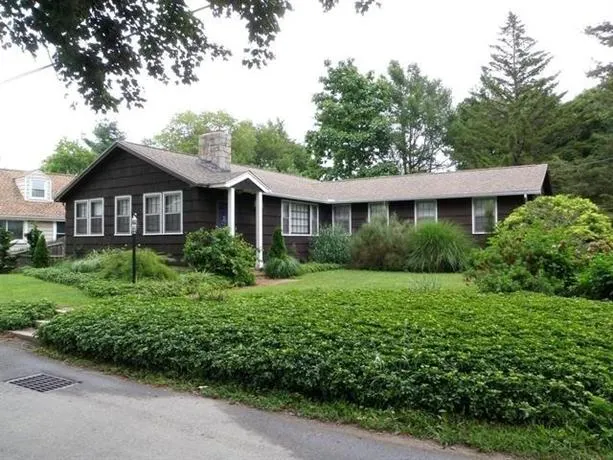 Saybrook Manor Beach House - Image 1