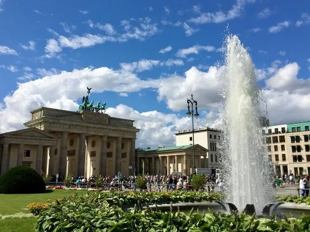 Gouamp Berlin Wedding - Image 1
