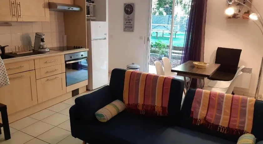 Appartement type 2 en rez de jardin - Image 1
