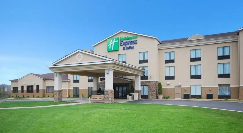 HOLIDAY INN EXPRESS HOTEL & SUITES KITTANNING - Image 1