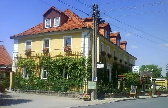 Landhotel Försters Stammlokal - Image 1