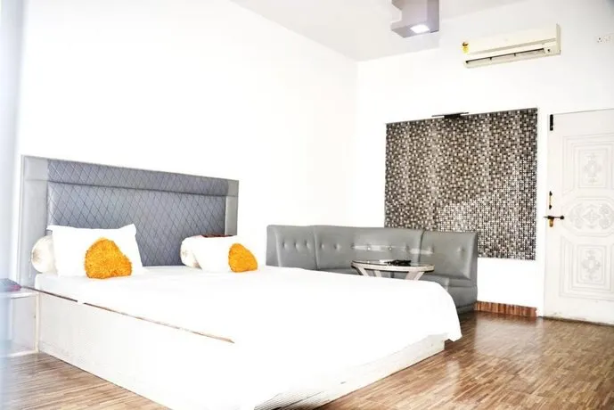 Hotel Shalin - Image 1