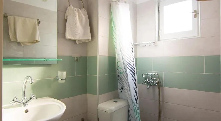 Lilas Traditional Maisonette - Image 1